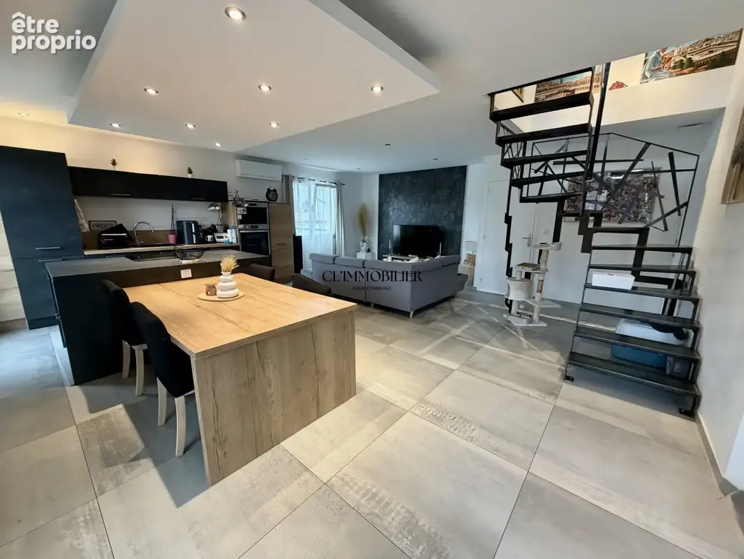 Maison 5 pièces 144 m² à vendre à Andrezieux-Boutheon (42160) - photo 2