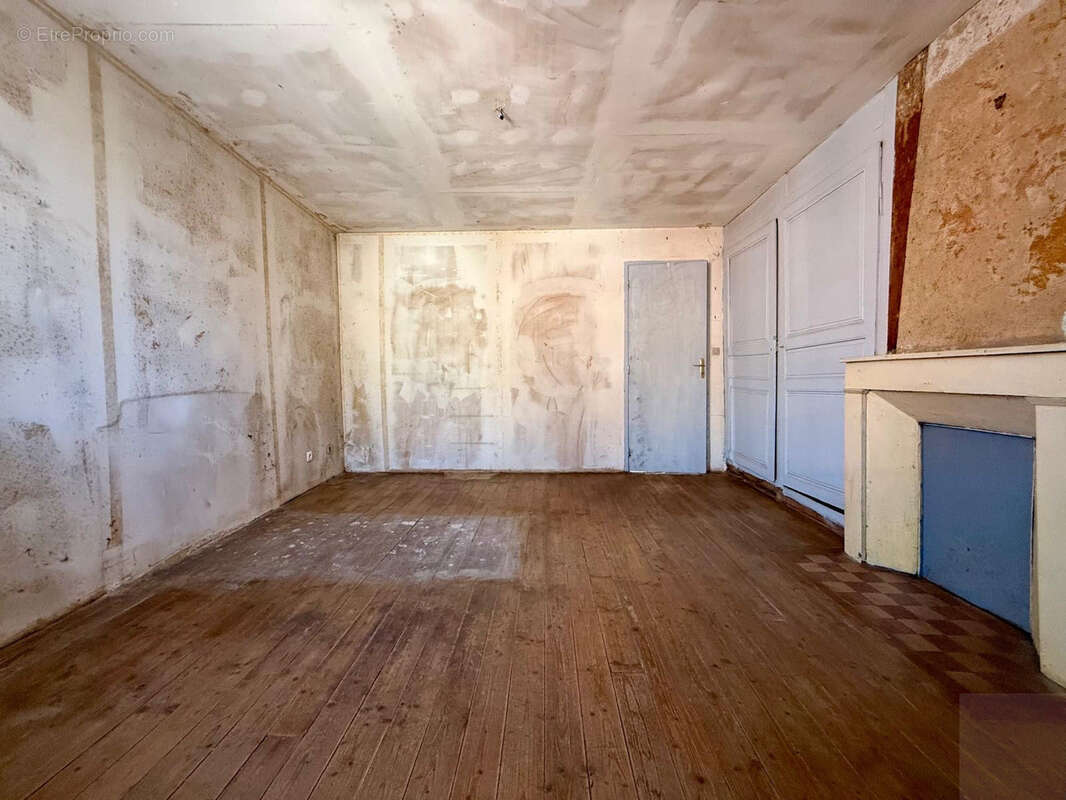 Amiens - quartier saint acheul - maison - 2 chambres - 1 bureau - garage - cour - dependance - photo 12
