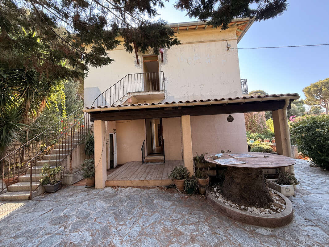 Maison de ville dans le centre de CAP D'AIL - photo 27