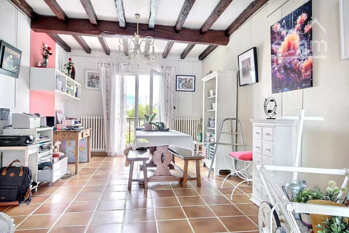 Maison à ECHIROLLES