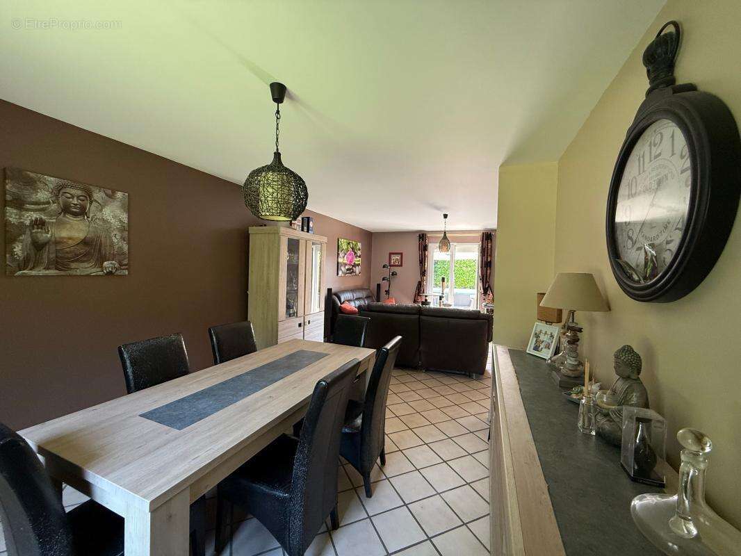 Maison à SAINTE-GENEVIEVE