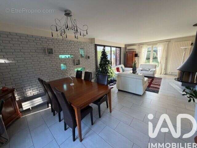 Photo 4 - Maison à BOISSISE-LE-ROI