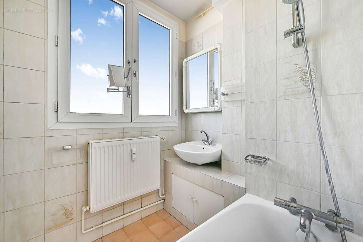 Appartement à CHAVILLE