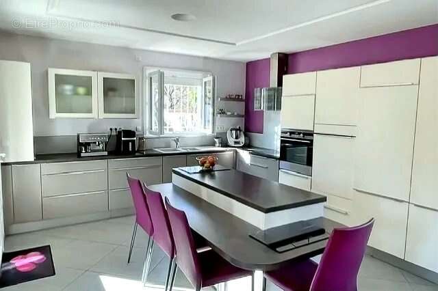 Maison à POUSSAN