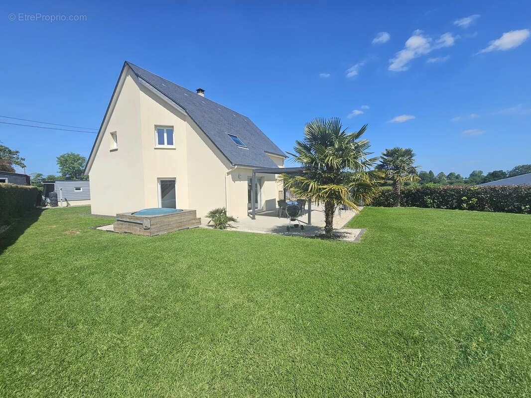 Maison à LA CHAPELLE-BICHE