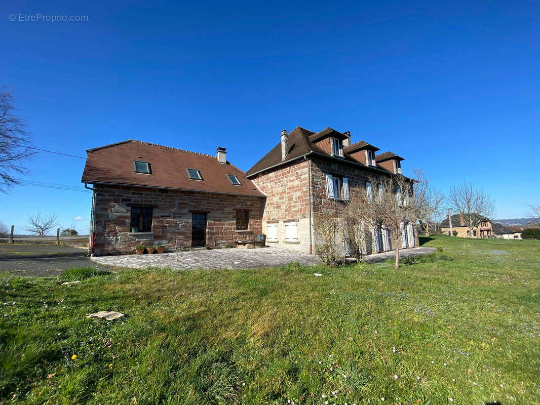 Maison à SAINT-AULAIRE