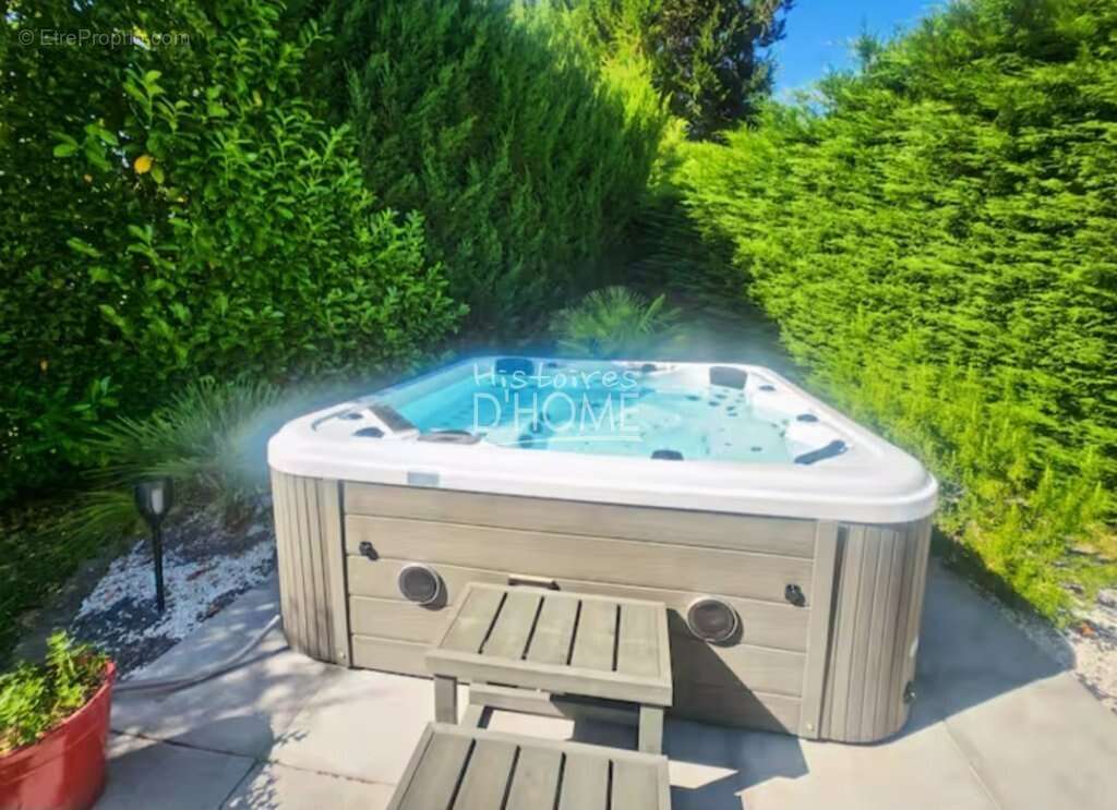 Maison à LE PLESSIS-FEU-AUSSOUX