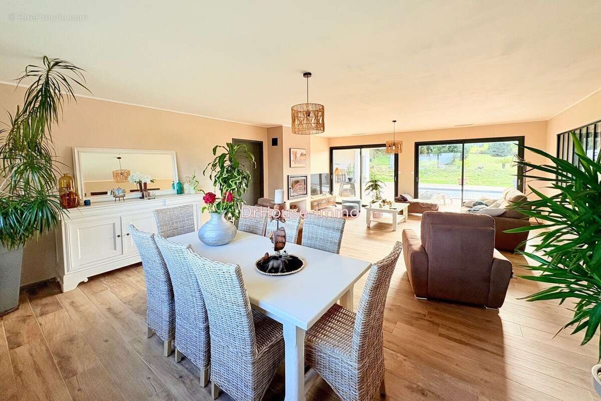 Maison 197 m² à Arzens  - photo 32