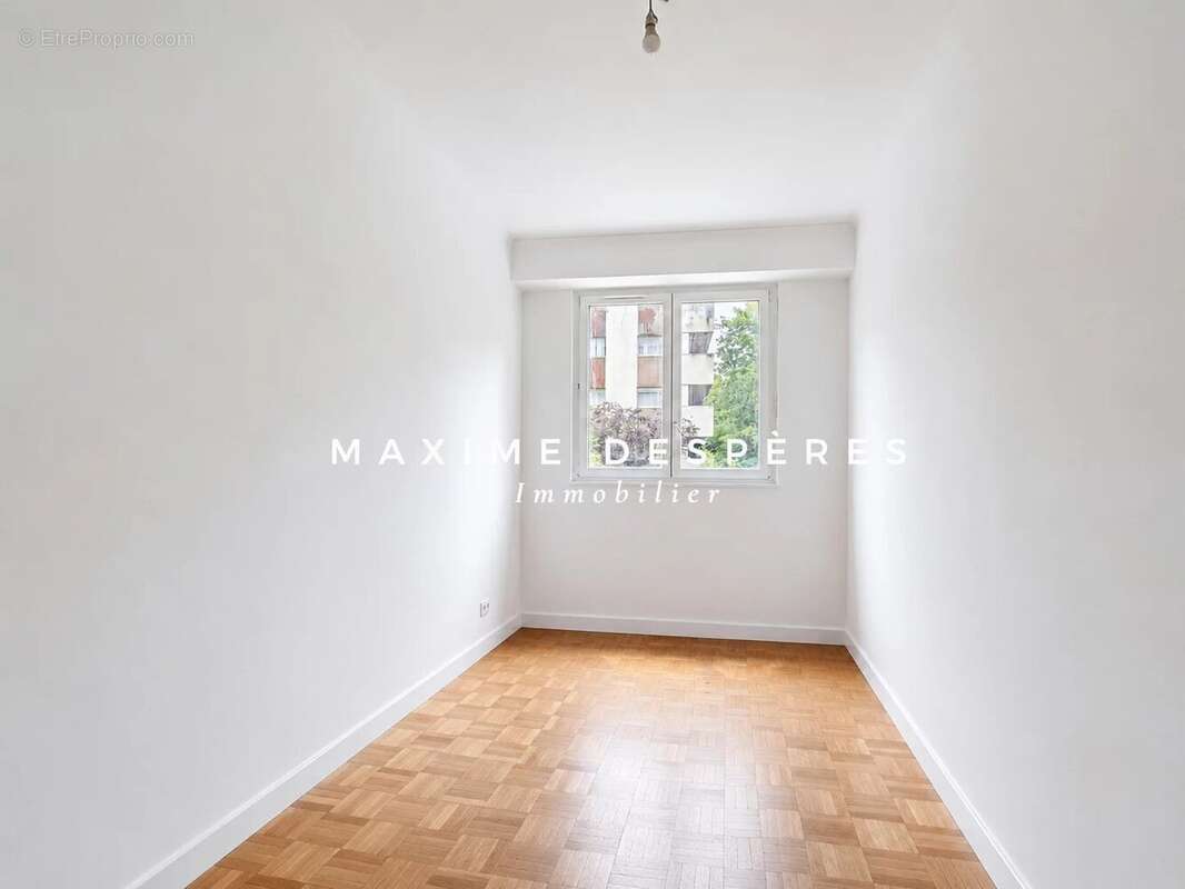Appartement à NEUILLY-SUR-SEINE