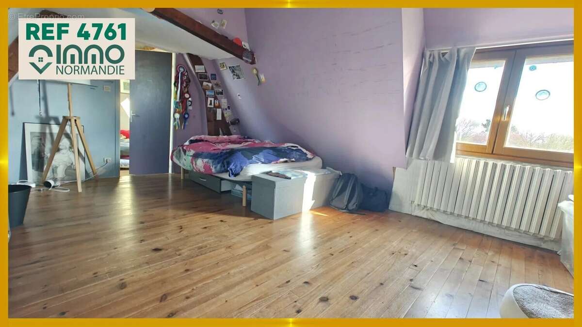 Maison à SAINT-CYR-DE-SALERNE