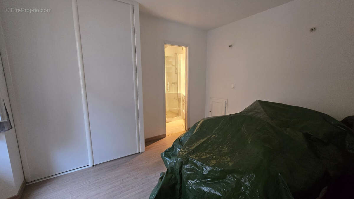 Appartement à LIMOURS