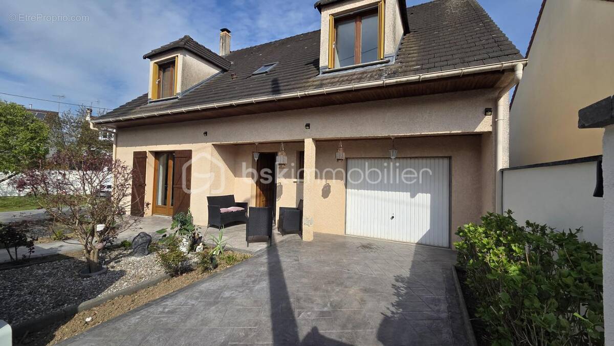 Maison à GRETZ-ARMAINVILLIERS