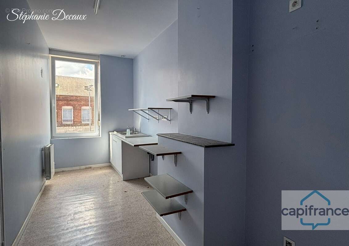 A VENDRE : Immeuble de caractère en plein cœur de Wignehies (59) – Place à votre imagination! - photo 16