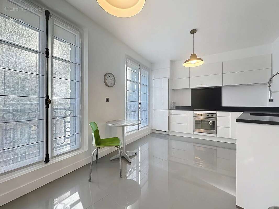 Appartement à PARIS-6E