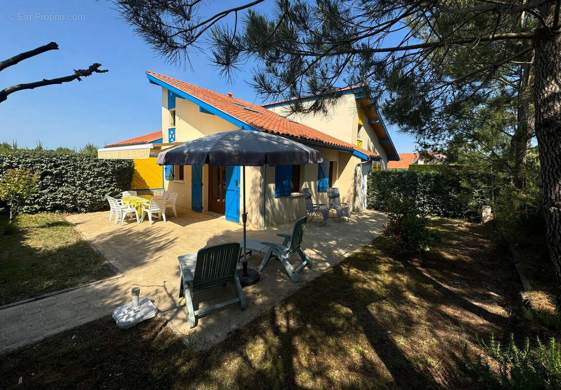 Appartement à SAINT-JULIEN-EN-BORN