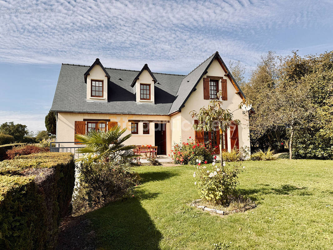 Maison à SAINT-JEAN-DES-BAISANTS