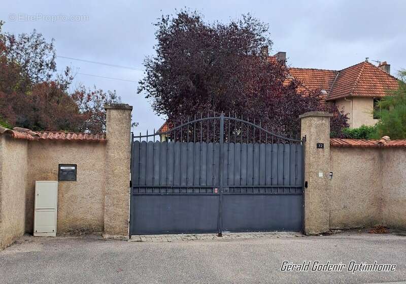 Maison à VINCEY
