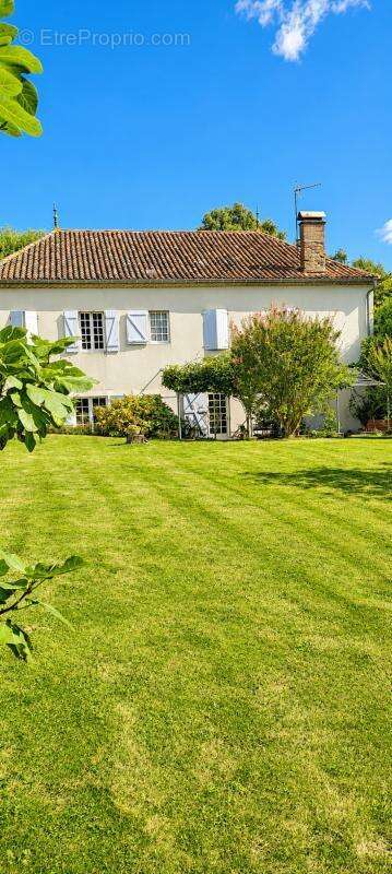 Maison à AIRE-SUR-L'ADOUR