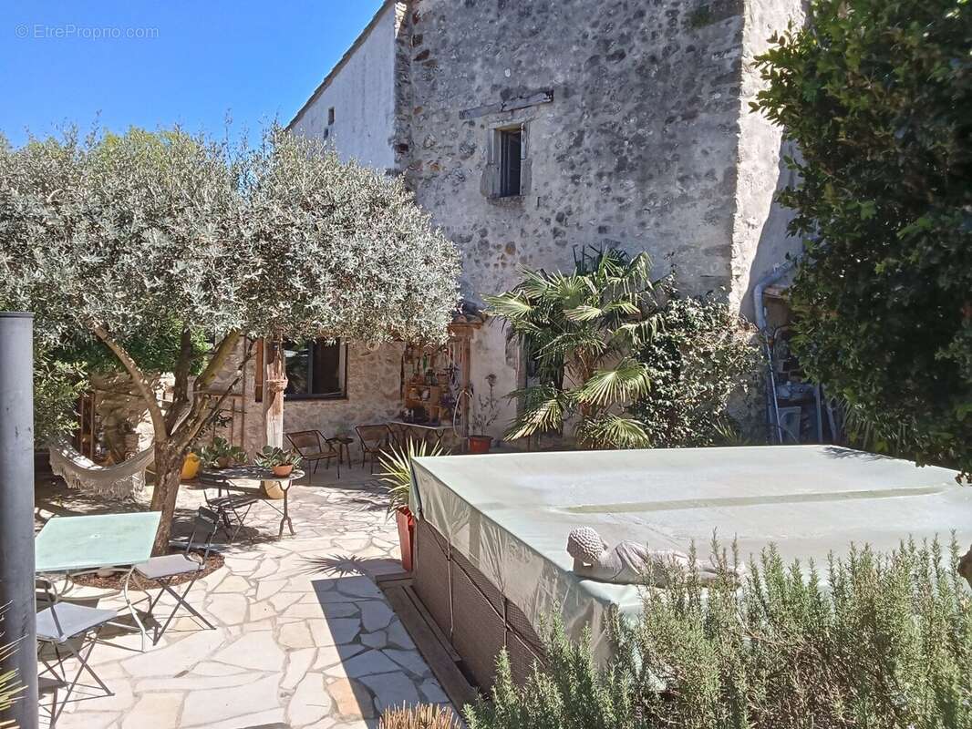 Maison à DURFORT-ET-SAINT-MARTIN-DE-SOSSENAC