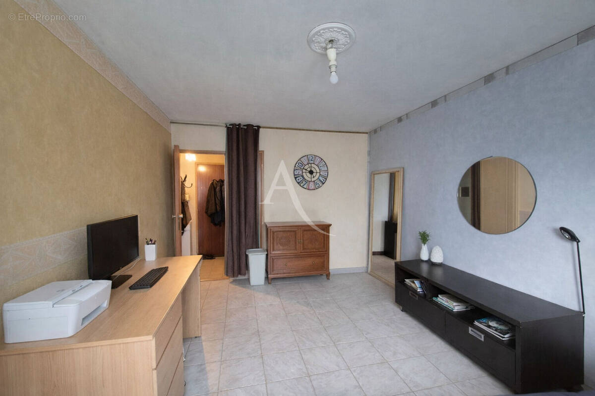 Appartement à LES ULIS
