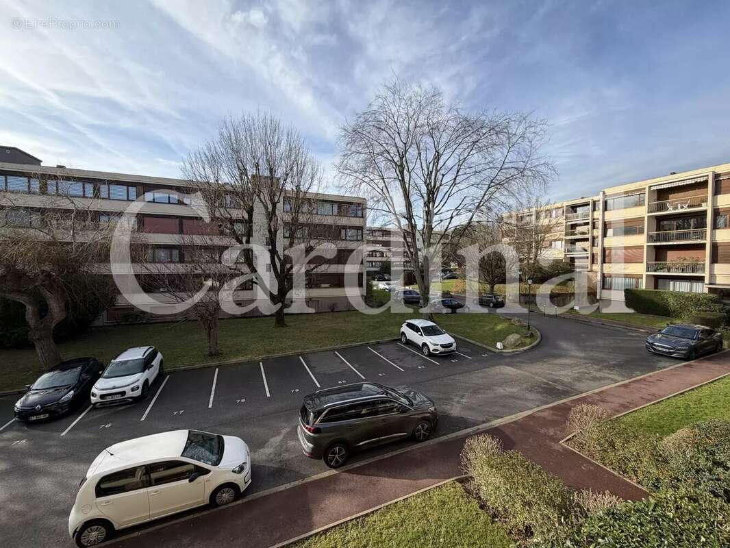 Appartement à NOISY-LE-ROI