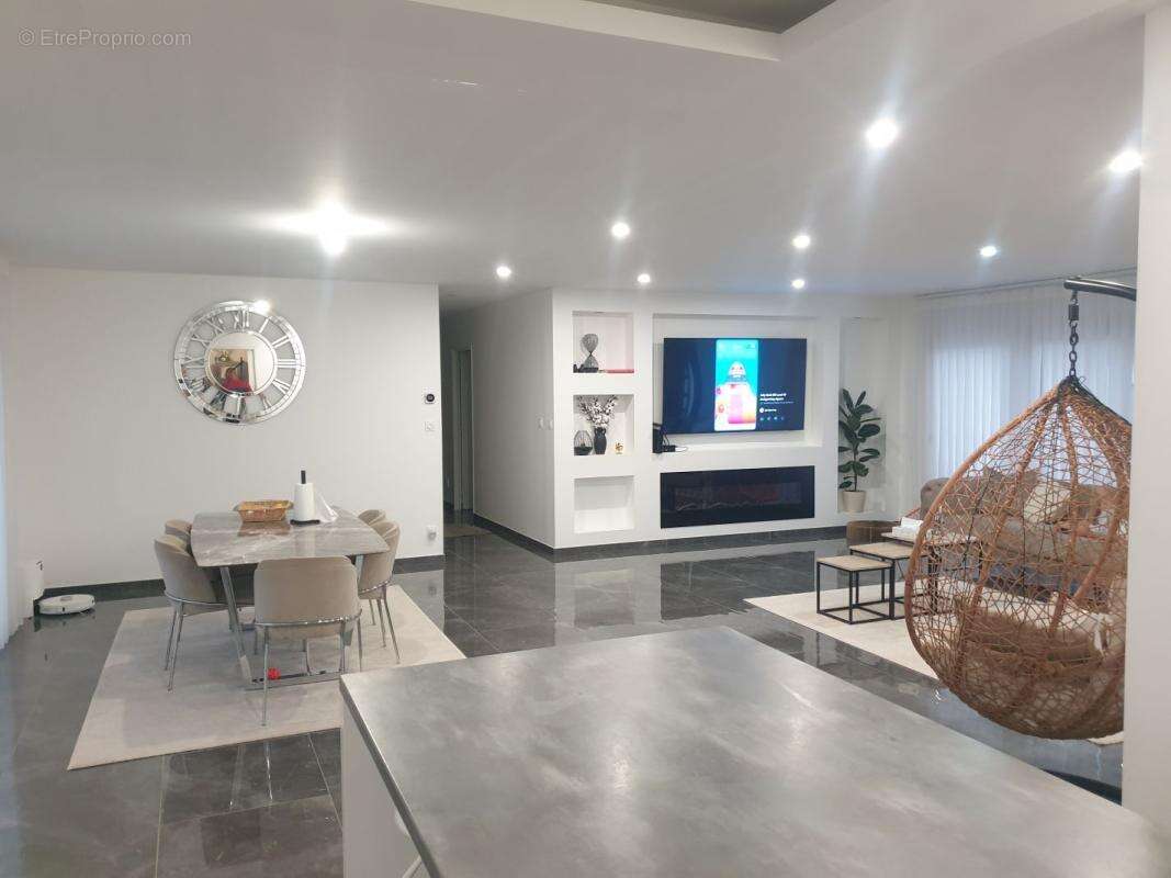 Maison 151 m² à Crissey  - photo 3
