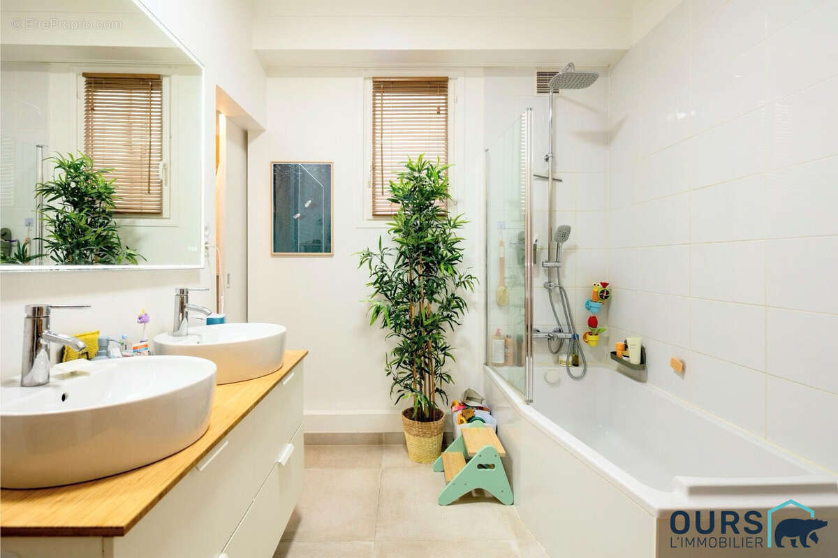 Appartement à SAINT-DENIS