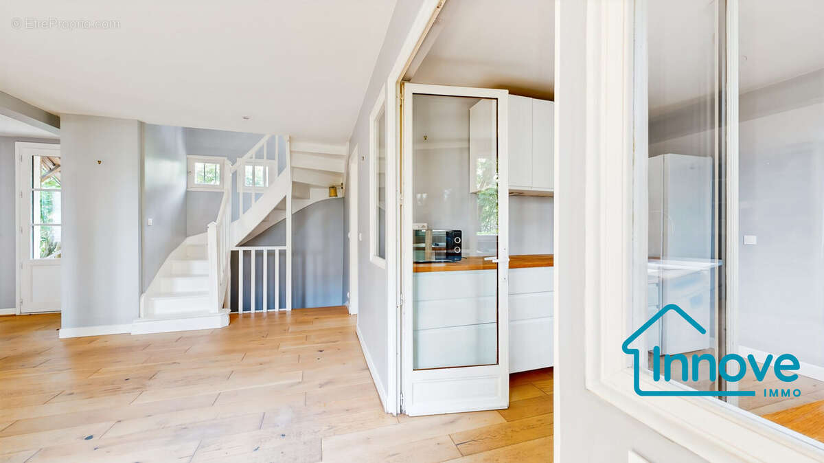 Maison 128 m² à Rocquencourt  - photo 8