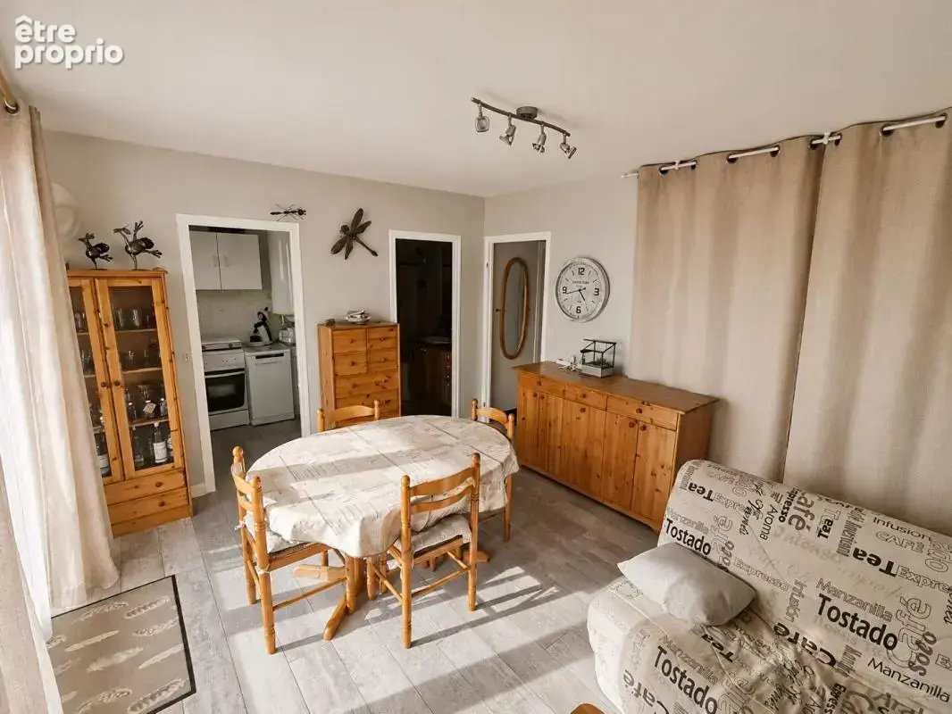 Appartement Saint Jean De Monts 1 pièce(s) 30.52 m2 - 112500  TTC - photo 1