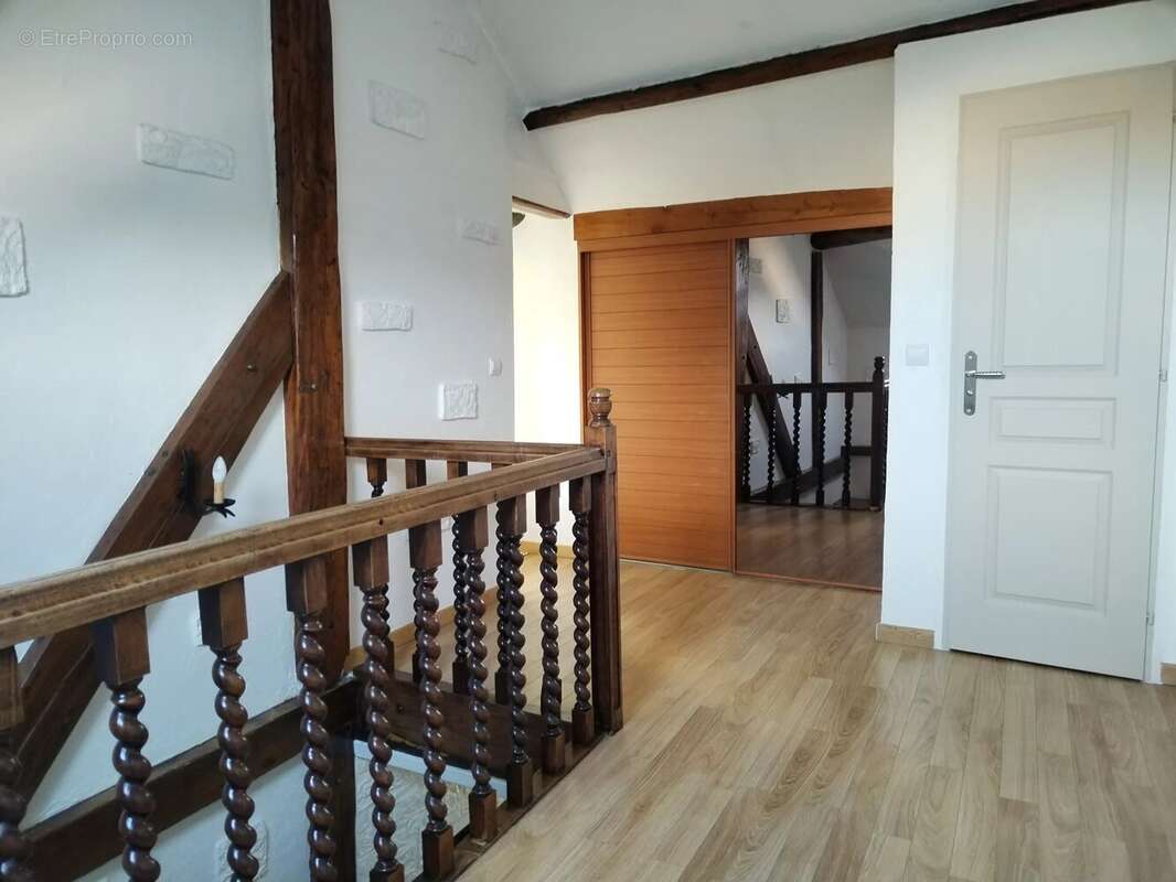 Maison à REMAUVILLE