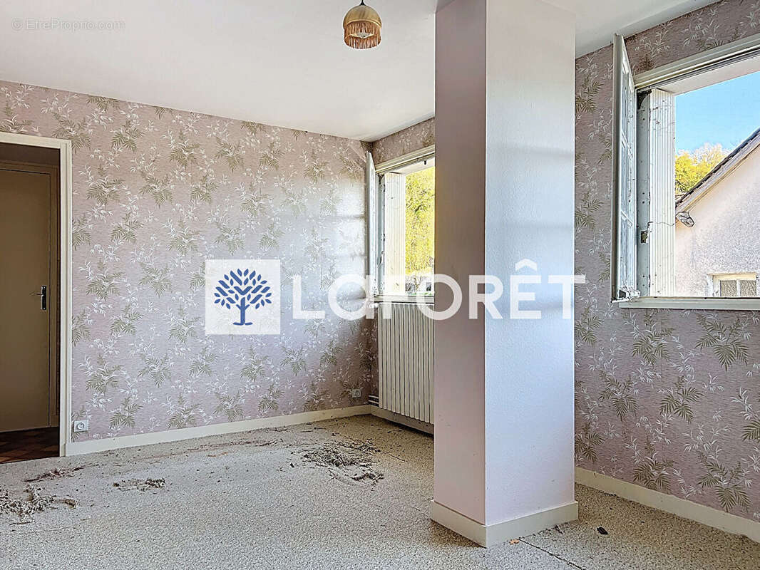 Maison à SAINT-LOUP-LAMAIRE