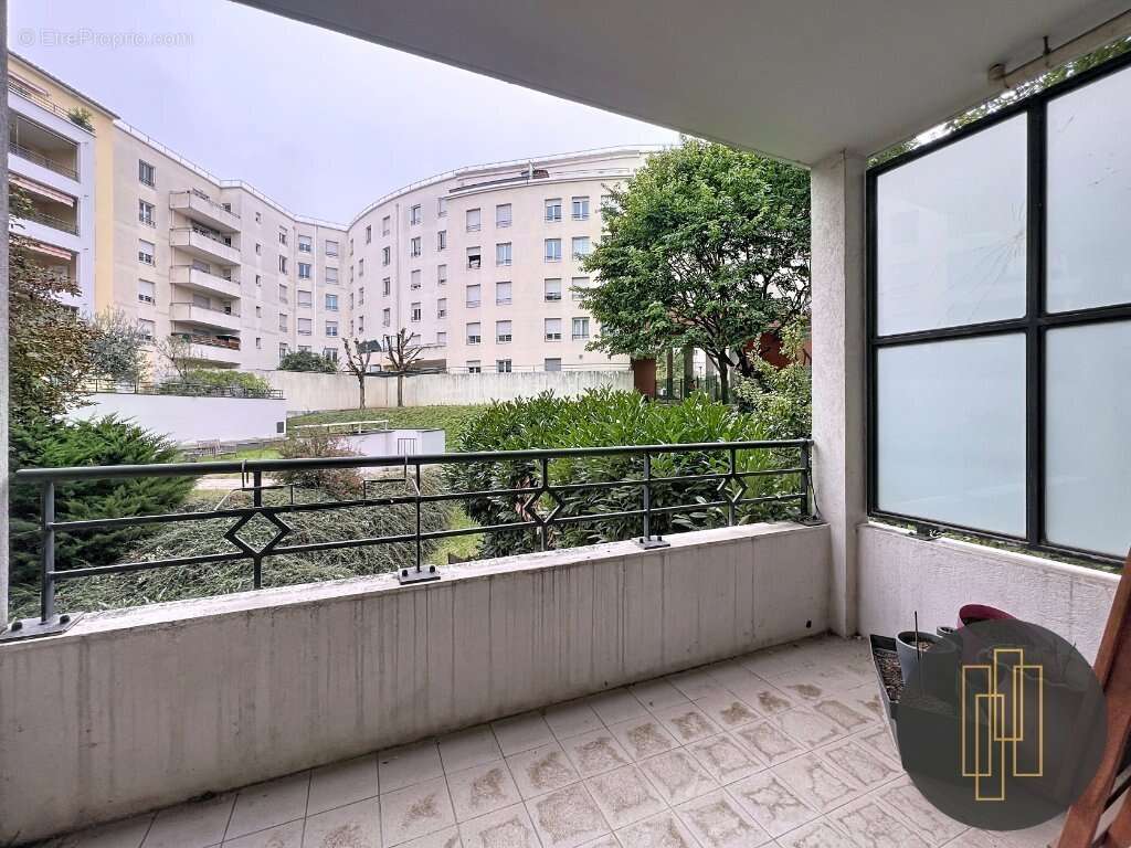 Appartement à LYON-9E