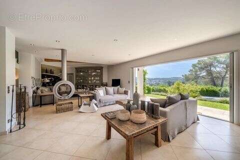 Maison à MOUGINS
