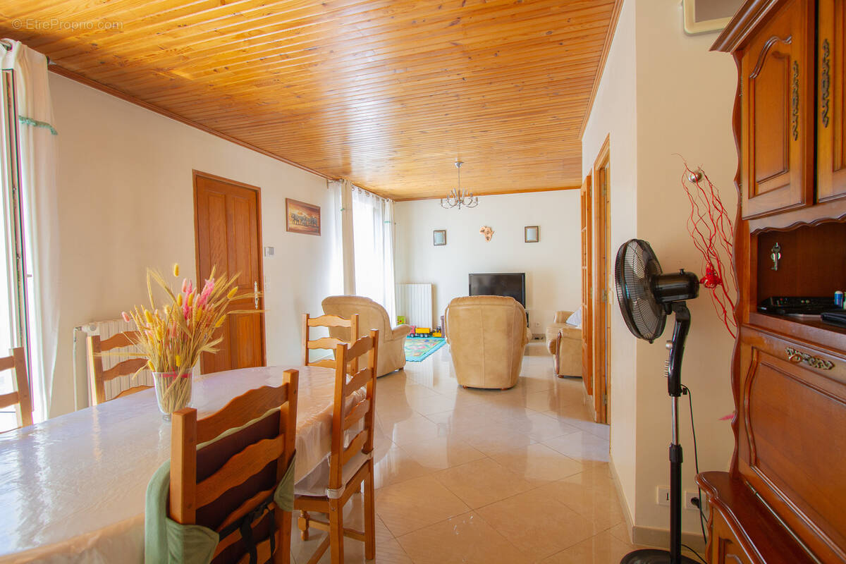 Maison à VILLENEUVE-LE-ROI