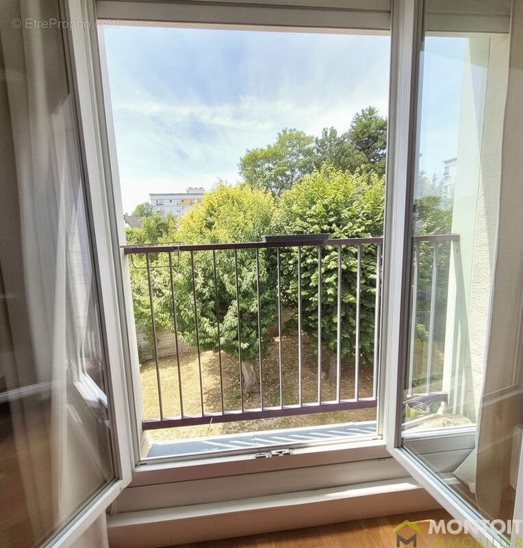 Appartement à THIAIS