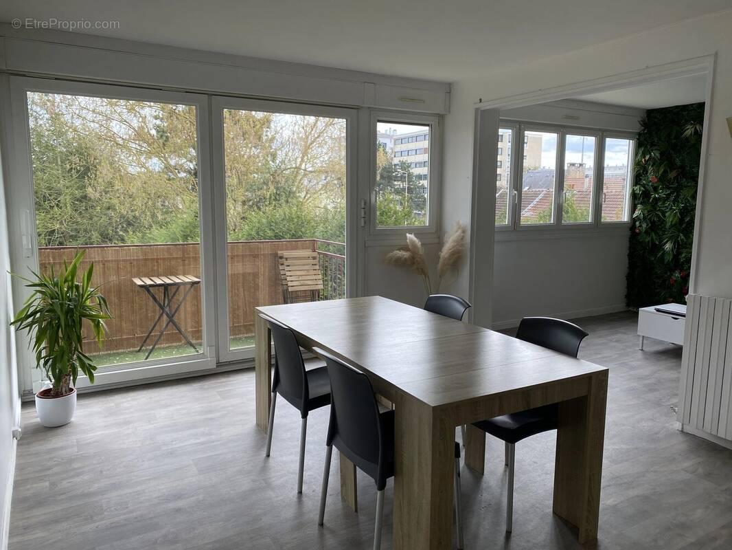 Appartement à TINQUEUX