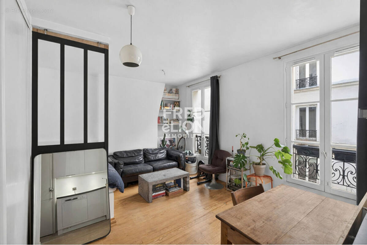 Appartement à PARIS-11E
