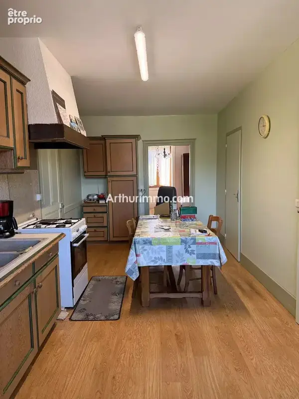 Corps de ferme en pierre a renover – 4 800 m² de terrain – 250 m² de dépendances - photo 15