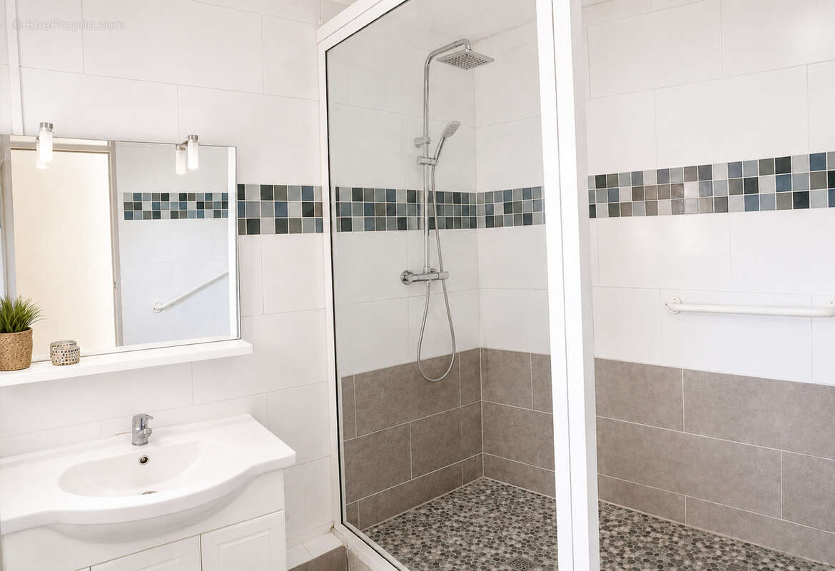 Appartement à SAINT-DENIS