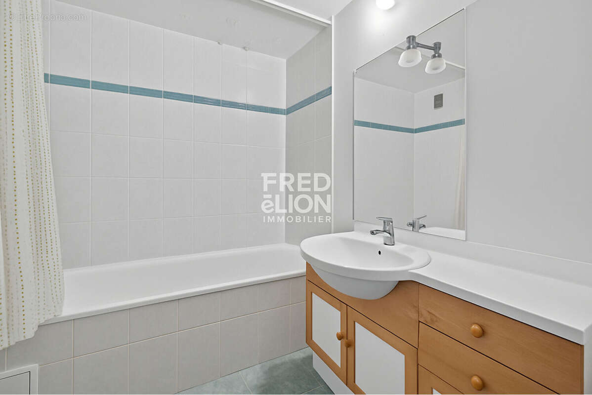 Appartement à PARIS-19E