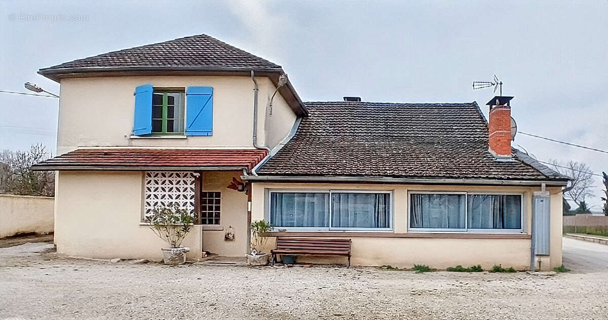 Maison à CAVAGNAC