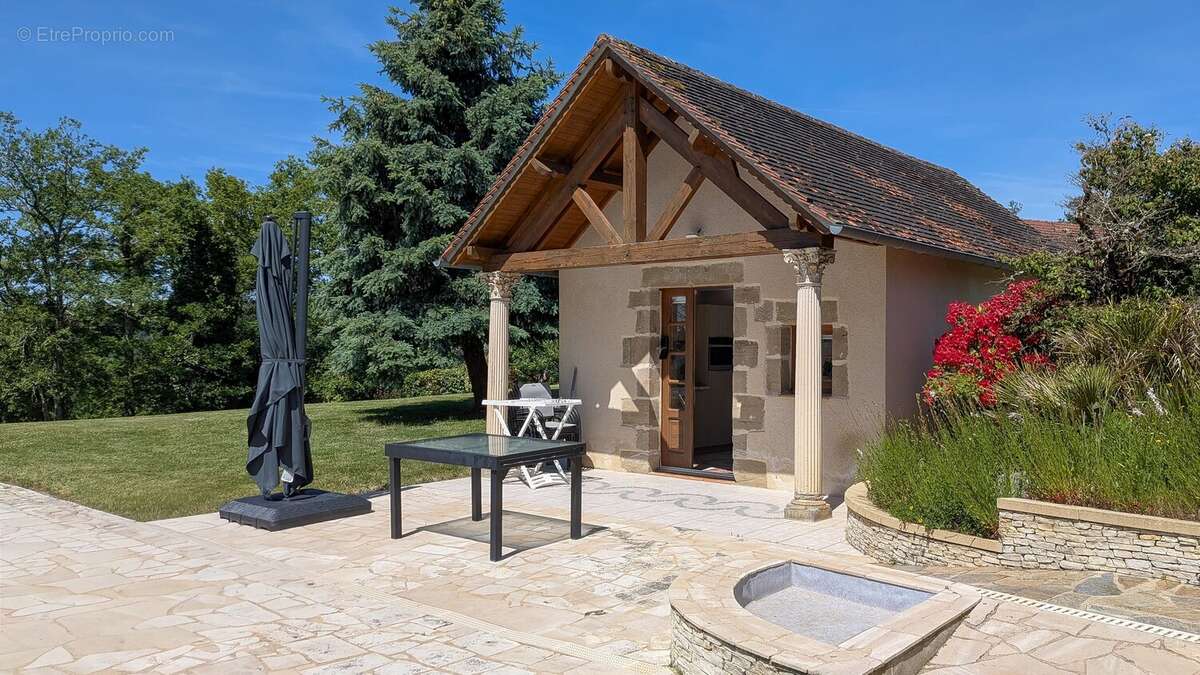 Maison à BEAULIEU-SUR-DORDOGNE