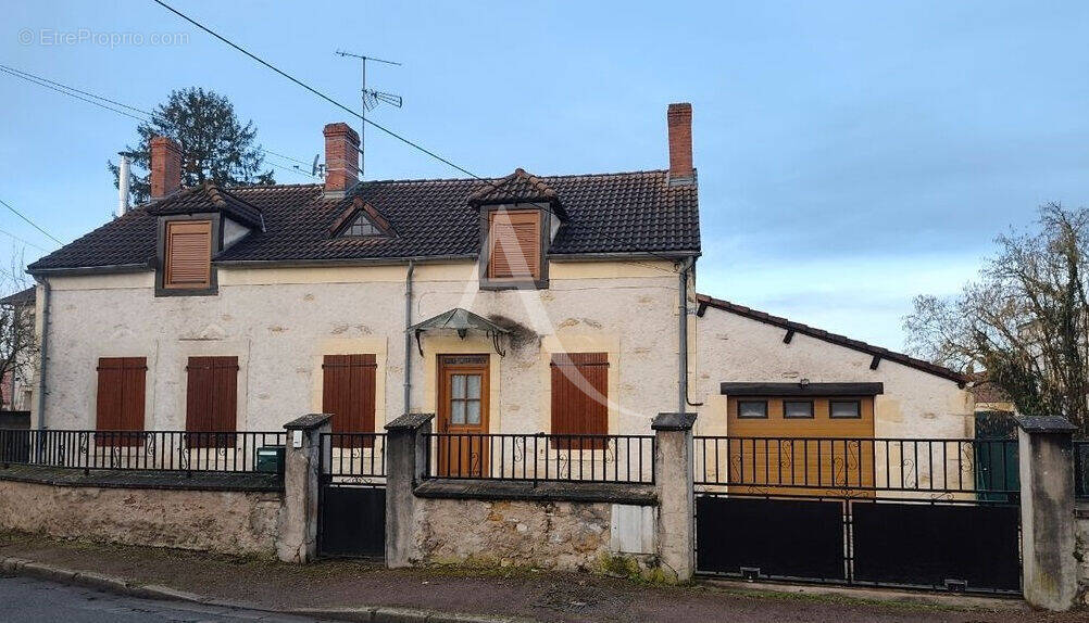 Maison à FOURCHAMBAULT