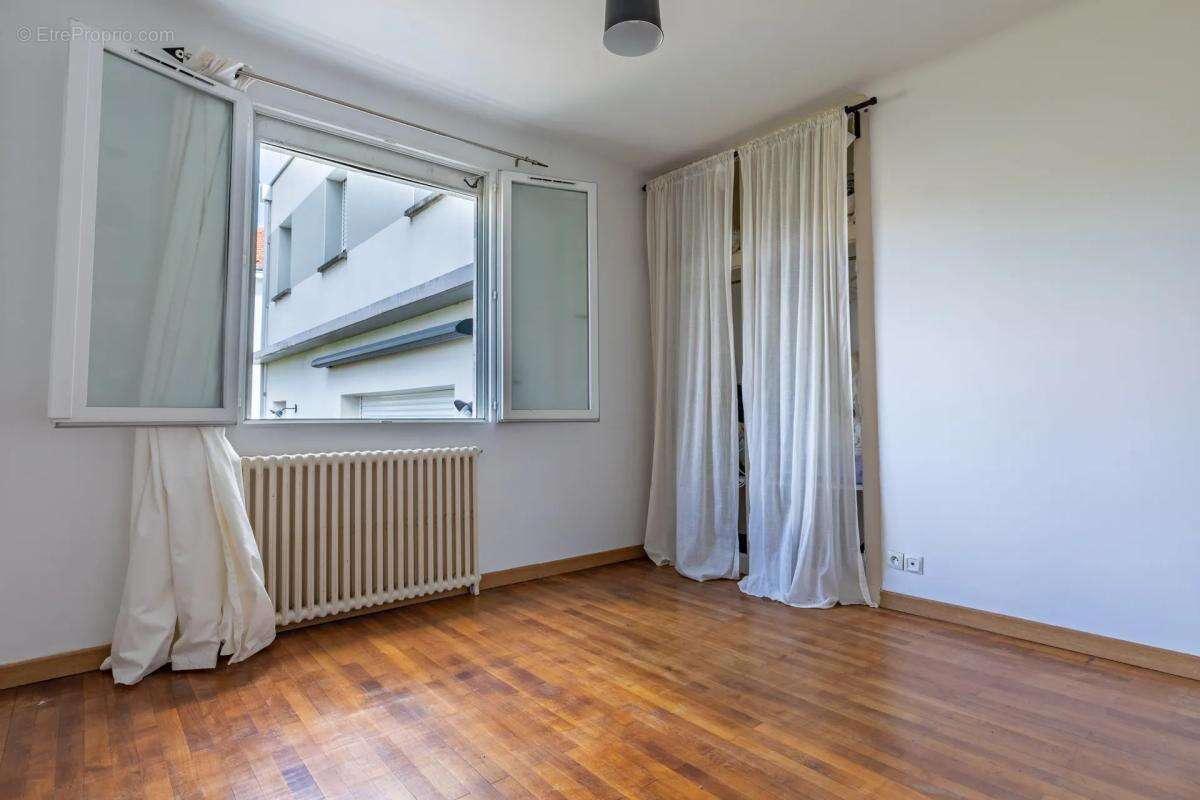 Maison de 6 pièces - 110 m2 - Saint-Herblain - photo 12