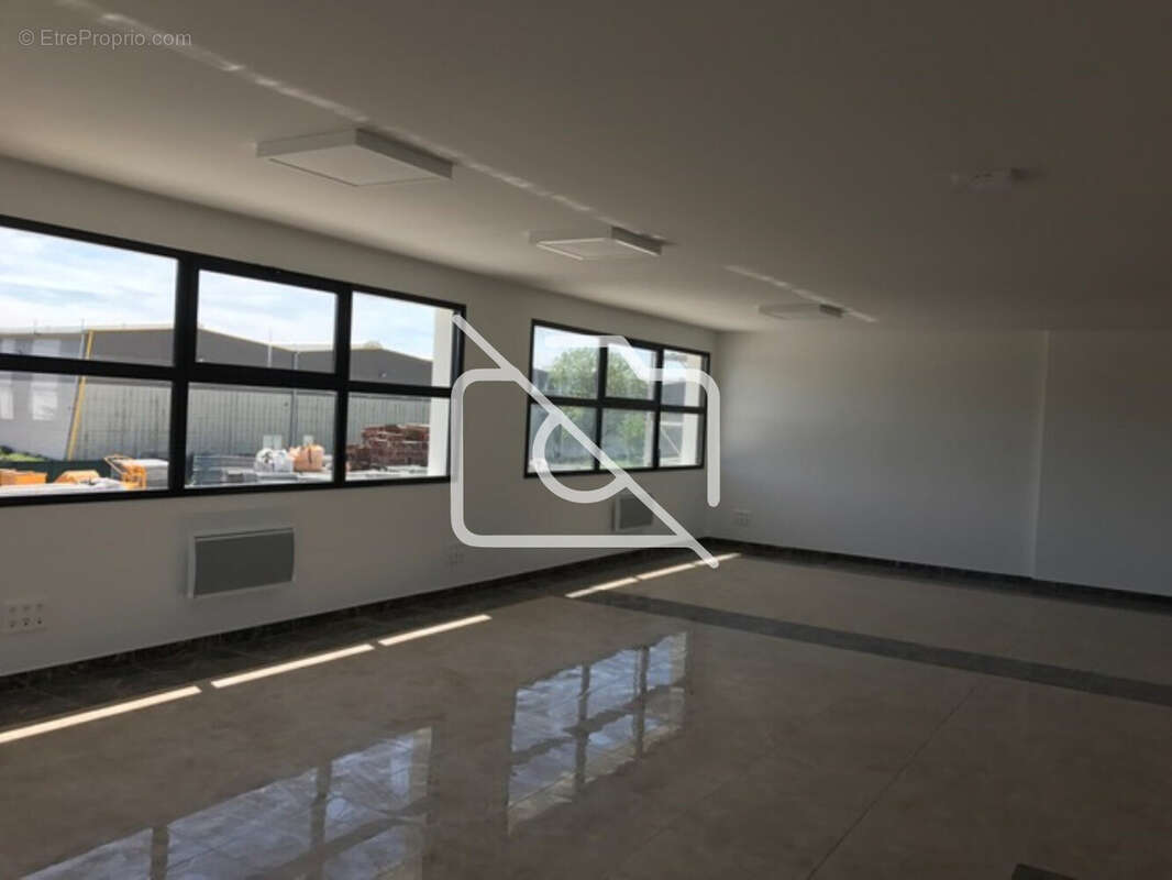 Commerce à BONDOUFLE