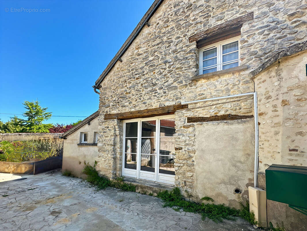 Maison à VIENNE-EN-ARTHIES