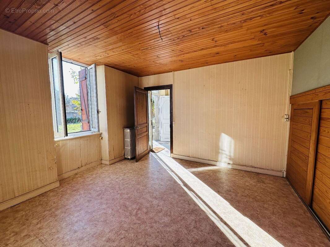 Maison avec dépendance 09190 Lorp Sentaraille. - photo 5