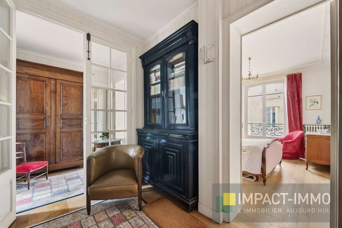 Appartement à COURBEVOIE
