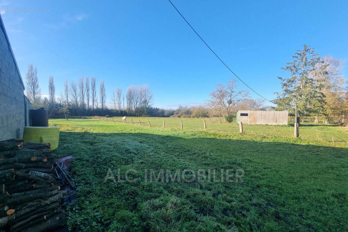 Maison à NEAUPHE-SOUS-ESSAI