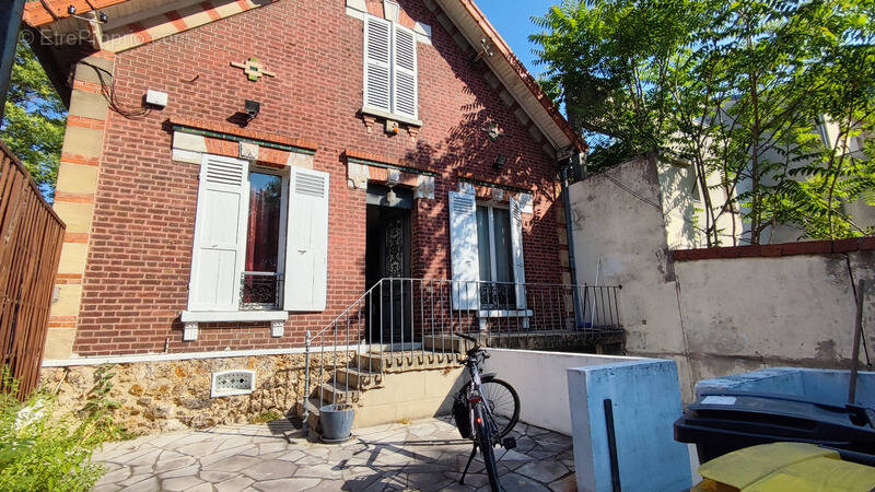 Maison à NANTERRE